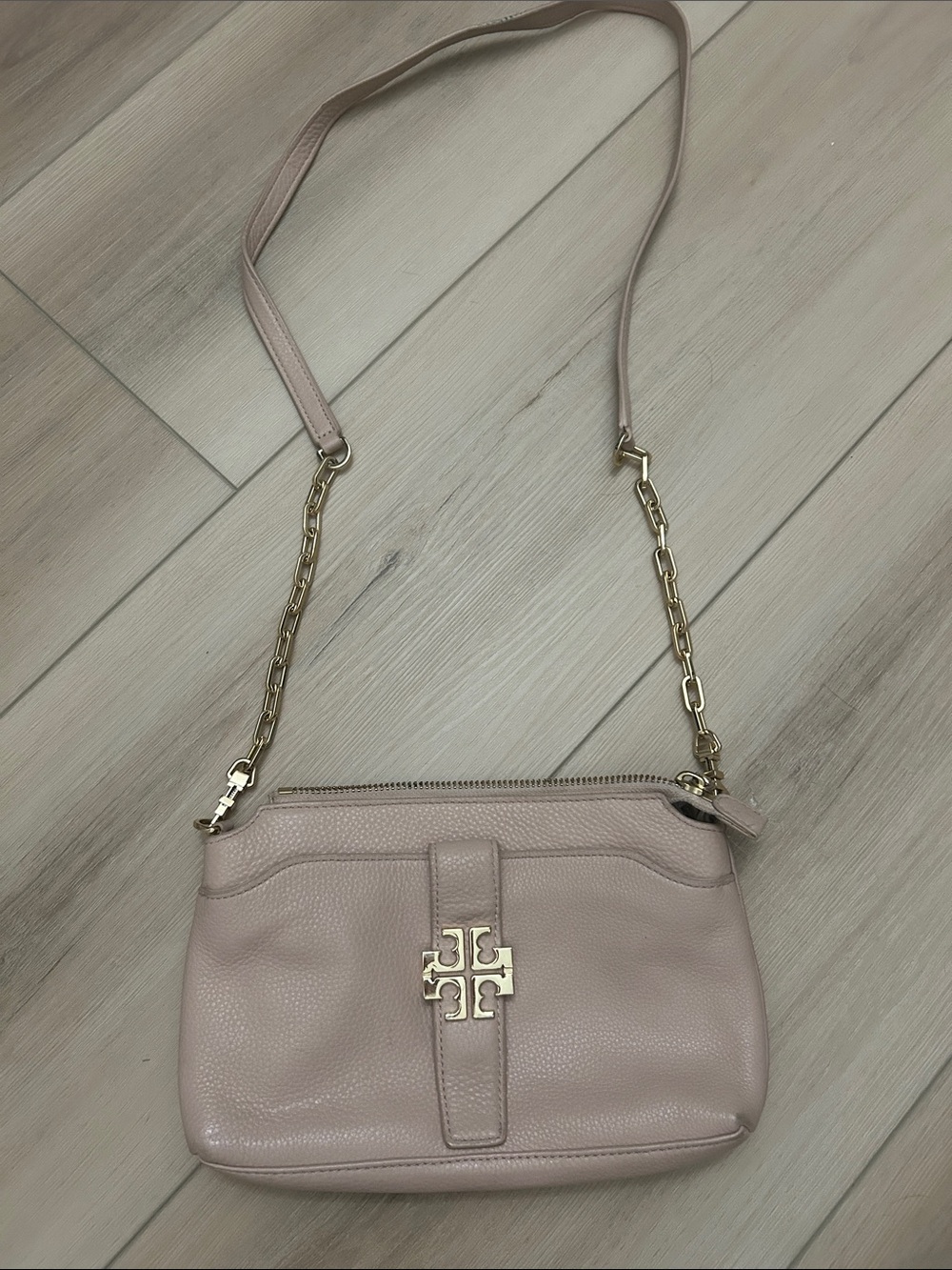 Tory Burch Blush Pebbled Leather Chain-Trim Crossbody
